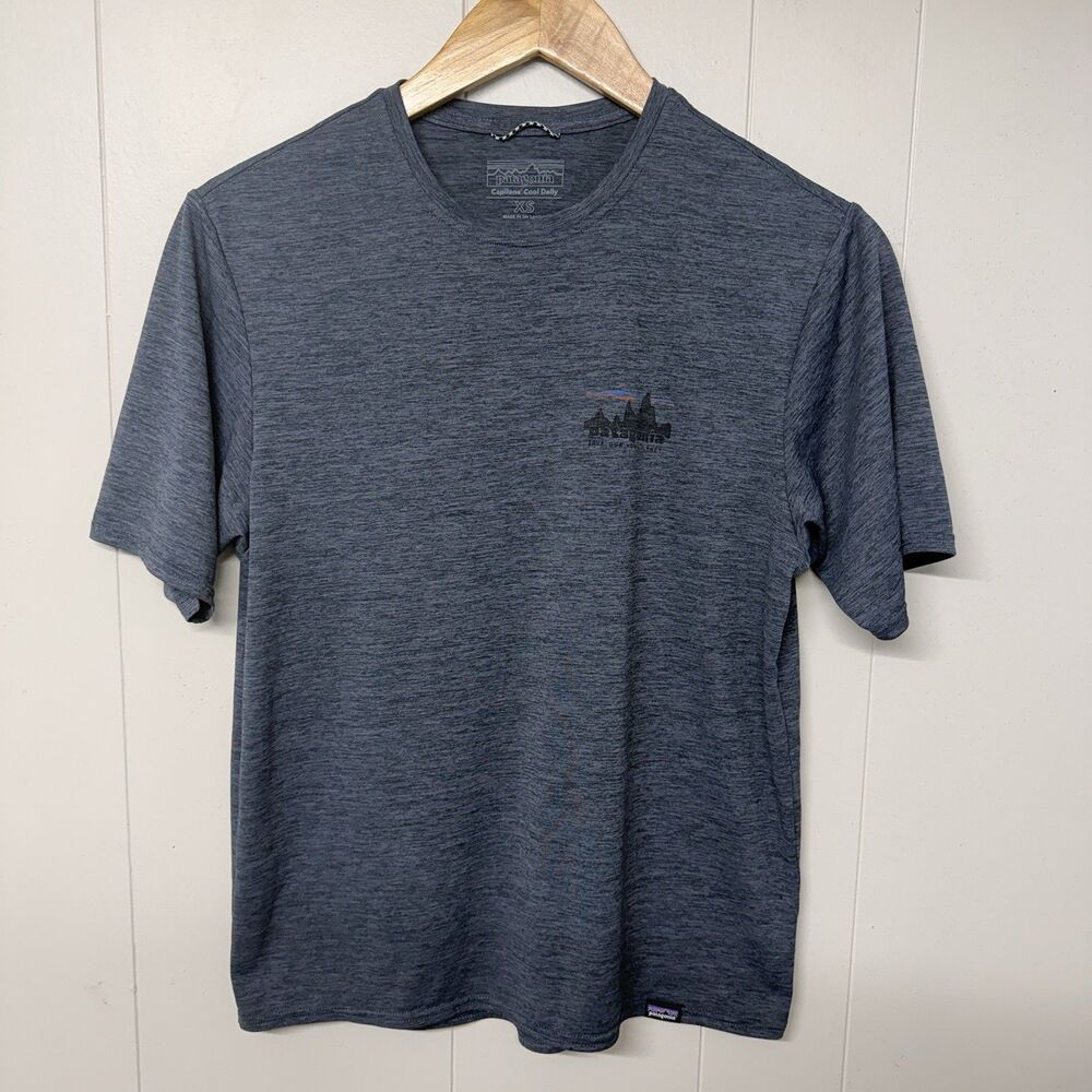 Patagonia Capilene Cool Daily T-Shirt Blue Graphic Print Short Sleeve Men XS EUC